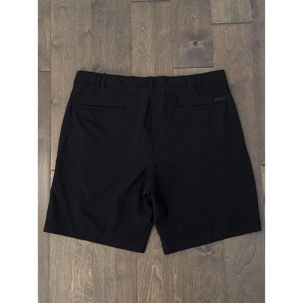 Izod Golf Mens Black Performance Shorts Slash Pockets Size 38W 9” Inseam Stretch